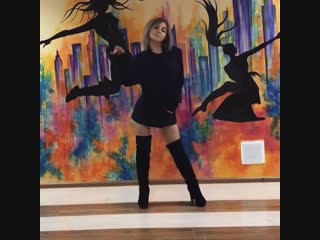 super dance from a young baby on a webcam) tasya krivun on video) not a schoolgirl)